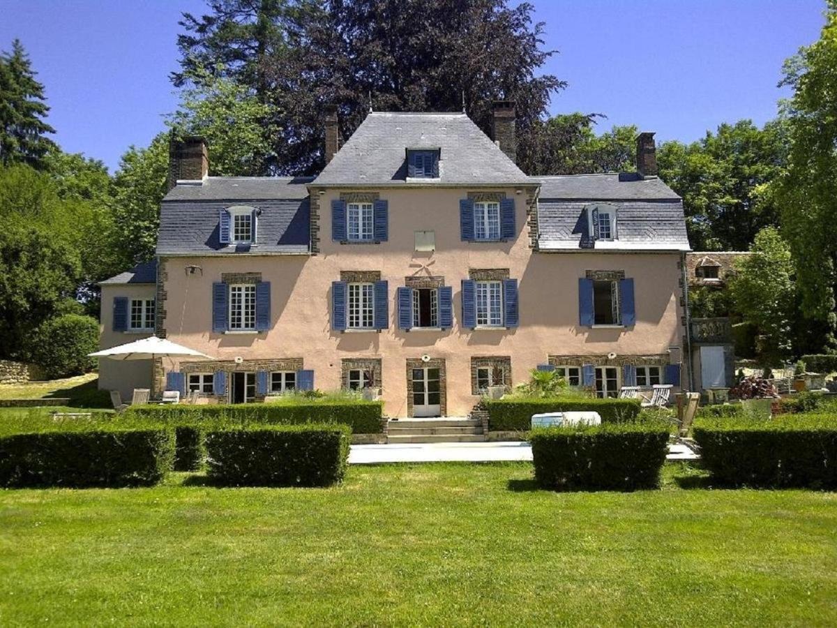 Le Charme Villa Mezilles ภายนอก รูปภาพ